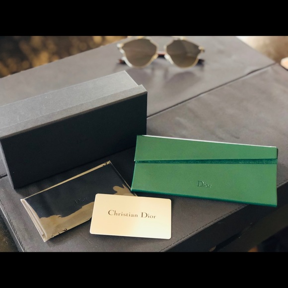 Dior Black Aviators Sunglasses - Retail: $610.00 - Picture 3 of 6